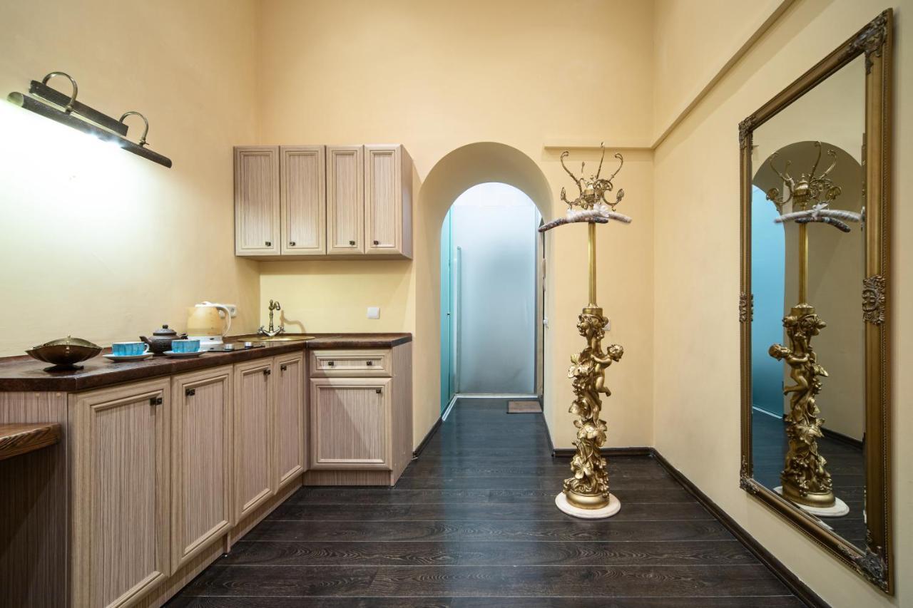 Bed & Breakfast In Downtown Λβιβ Εξωτερικό φωτογραφία